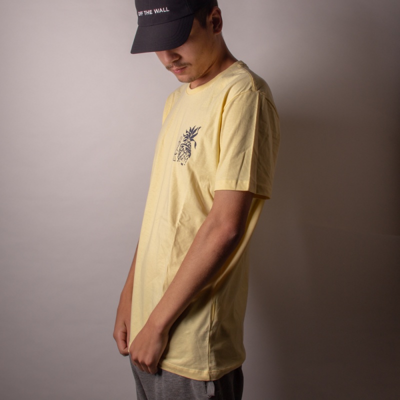 Camiseta RVCA Aloha Shop Amarelo